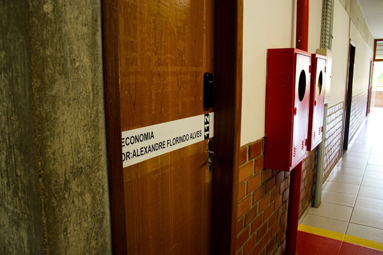 Porta do PET Economia (1º andar)