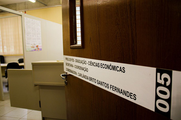 Secretaria e Coordenação da Pós-Graduação em Ciências Econômicas
