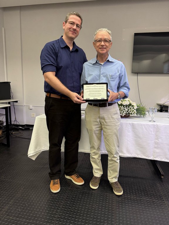 foto giovanni.jpeg foto giovanni.jpeg