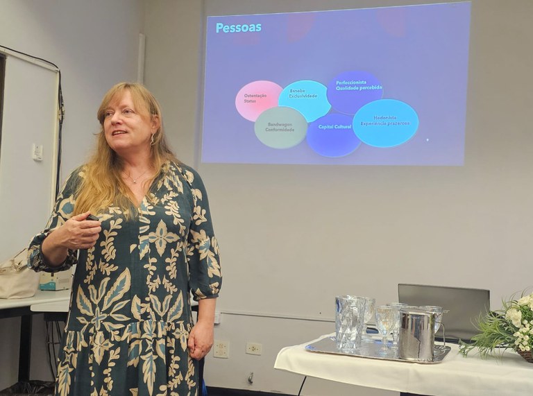 Foto Suzane Strehlau.jpeg Foto Suzane Strehlau.jpeg