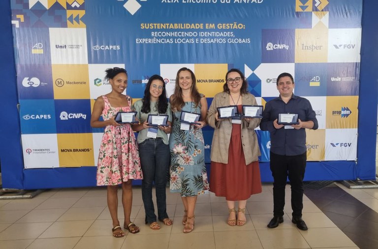 Post premiados EnANPAD 2025 (1).jpeg Post premiados EnANPAD 2025 (1).jpeg